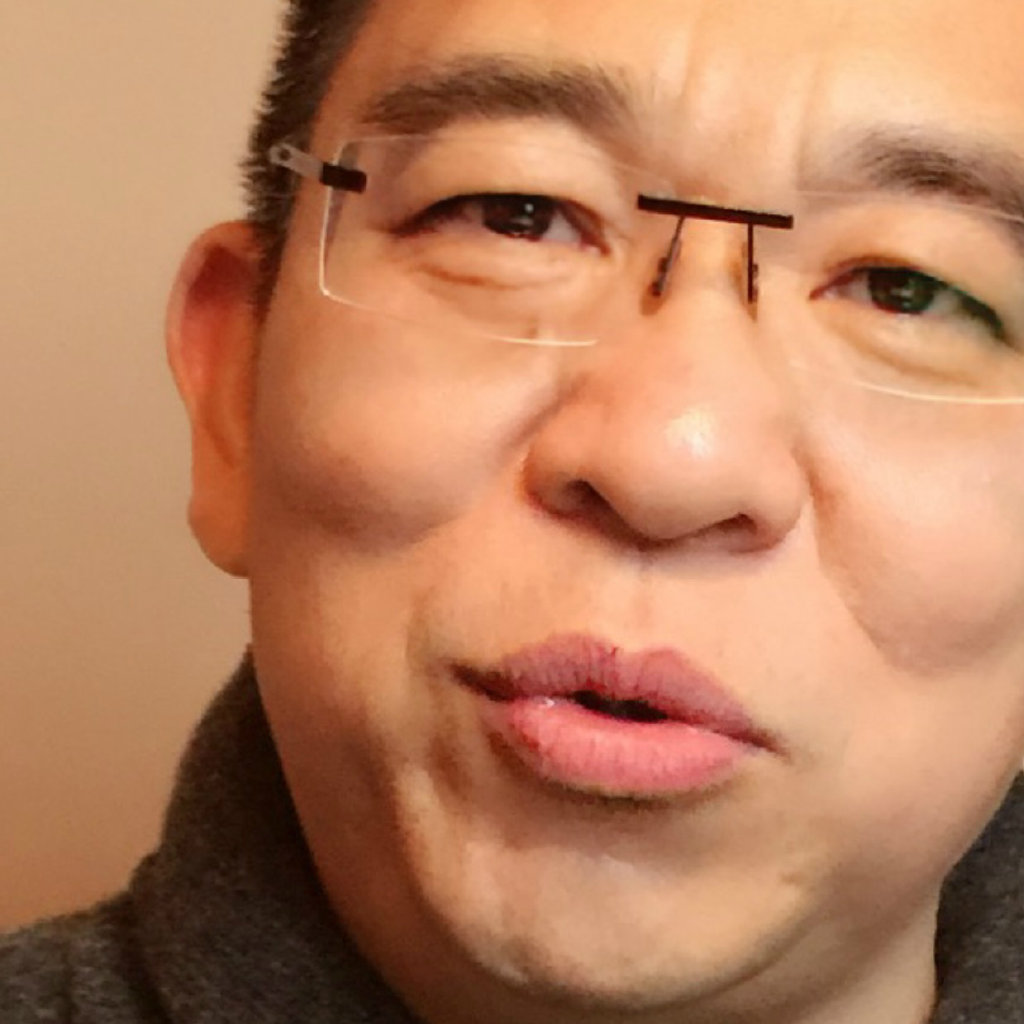 孔华威