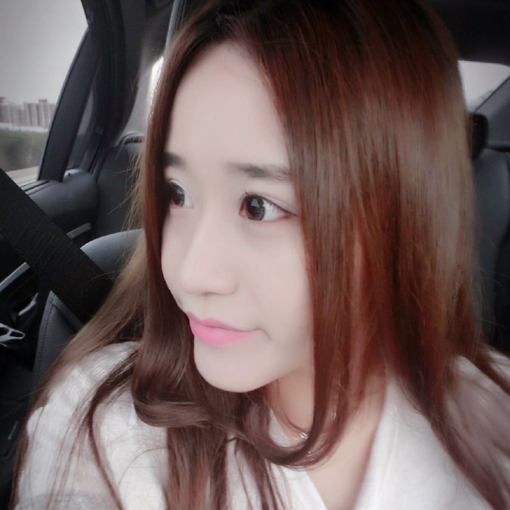 蜜桃梓