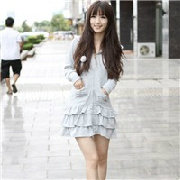 时尚街拍小美女