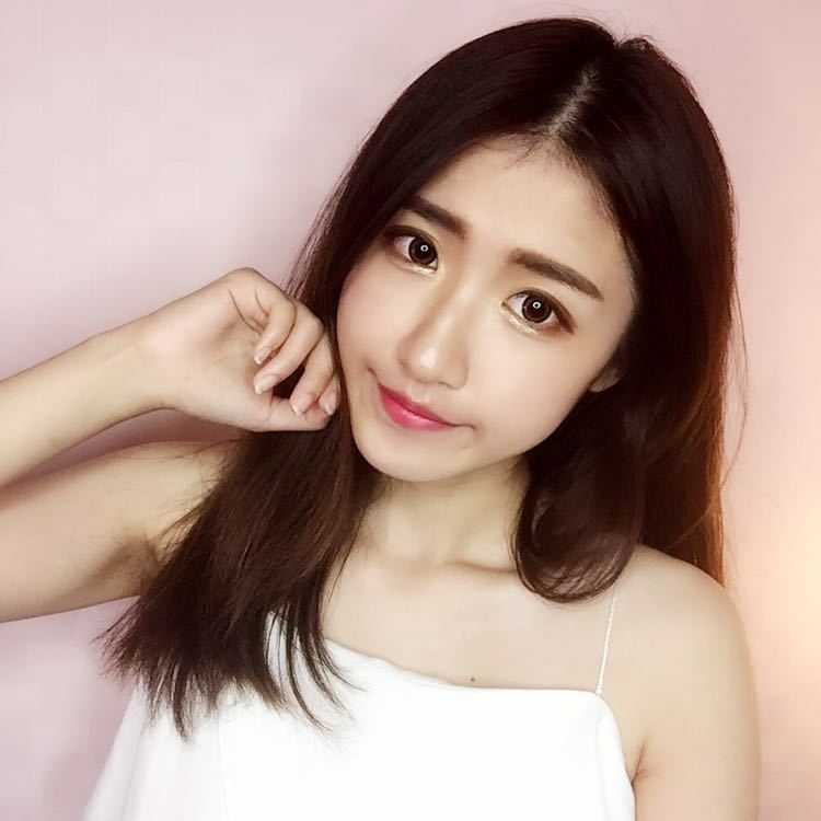 何小仙Laura
