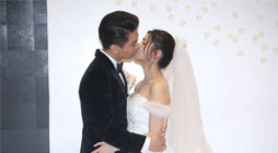 陈妍希陈晓办完婚礼后搭机返台 21日办归宁宴