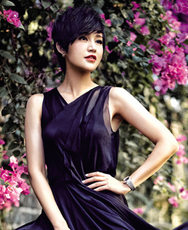 妻子鲍蕾