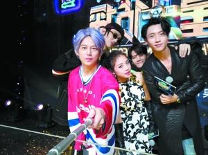 《明星大侦探3》上线 何炅笑称奉陪节目20年