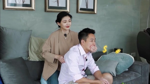 汪小菲抗议按摩,被大S直接捂嘴