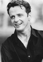 艾丹·奎因 Aidan Quinn