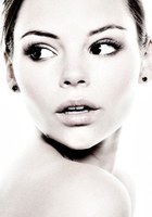 伊琳·珀威尔 Eline Powell