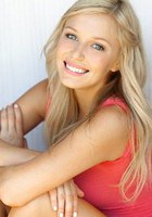 塔拉·霍尔特 Tara Holt