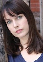 朱莉·安·埃默里 Julie Ann Emery