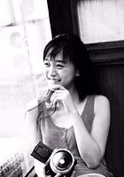 何泓姗 Hongshan He