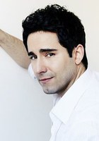 约翰·劳埃德·扬 John Lloyd Young