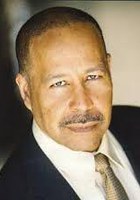 兰斯·E·尼克尔斯 Lance E. Nichols