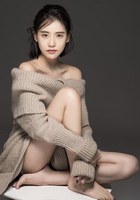 施予斐 Yufei  Shi