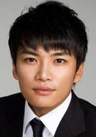 金胤成 Kim Yoon-seong