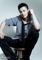 周一围 Yiwei Zhou