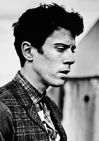 托比·凯贝尔 Toby Kebbell