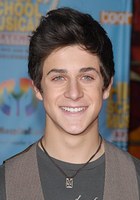 大卫·亨瑞 David Henrie