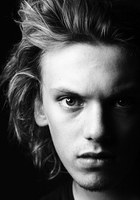 杰米·坎贝尔·鲍尔 Jamie Campbell Bower