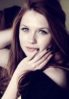 邦妮·怀特 Bonnie Wright