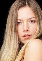 琳达·齐利亚克斯 Linda Zilliacus