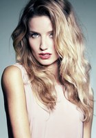 安娜贝拉·沃丽丝 Annabelle Wallis