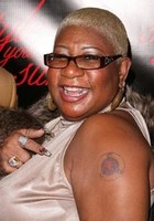 路奈尔·坎贝尔 Luenell Campell