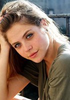 奥莉维亚·卢卡尔迪 Olivia Luccardi