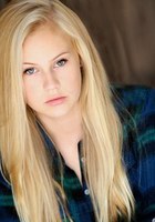 达妮卡·亚罗什 Danika Yarosh