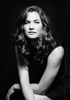 泰瑞·里维斯 Teri Reeves